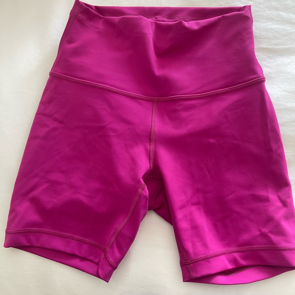 Lululemon bike shorts 6 inch. Never worn!